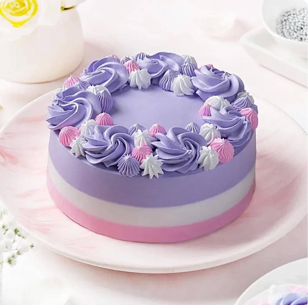 order vanilla flavoured eggless birthday cake online